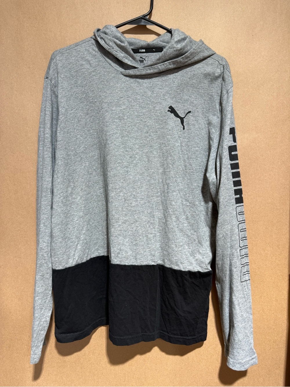 Puma Men's Light Gray & Black Pullover Hooded Long Sleeve